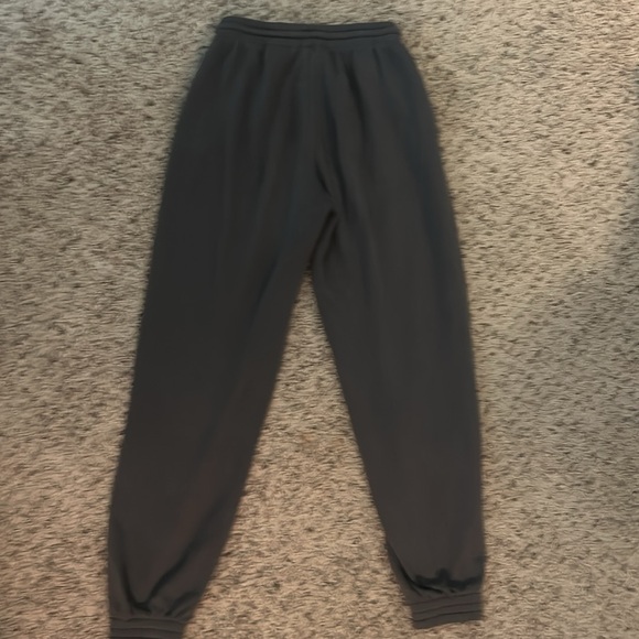 H&M XS sweatpants - Picture 2 of 3